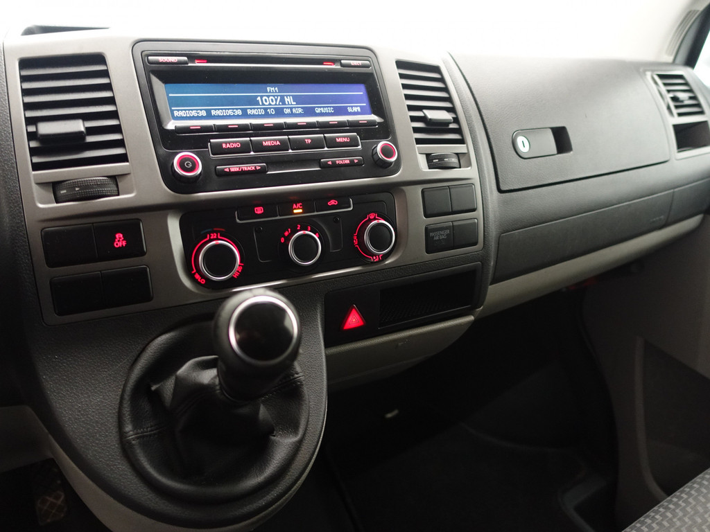 
Volkswagen Transporter 2.0 TDI L1 Highline- 3 Pers, Park Assist, Cruise, Clima, Trekhaak vol									