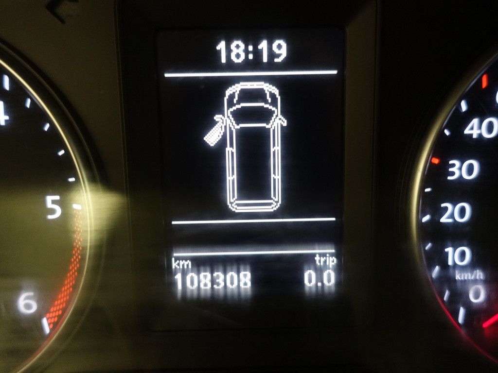 
Volkswagen Transporter 2.0 TDI L1 Highline- 3 Pers, Park Assist, Cruise, Clima, Trekhaak vol									