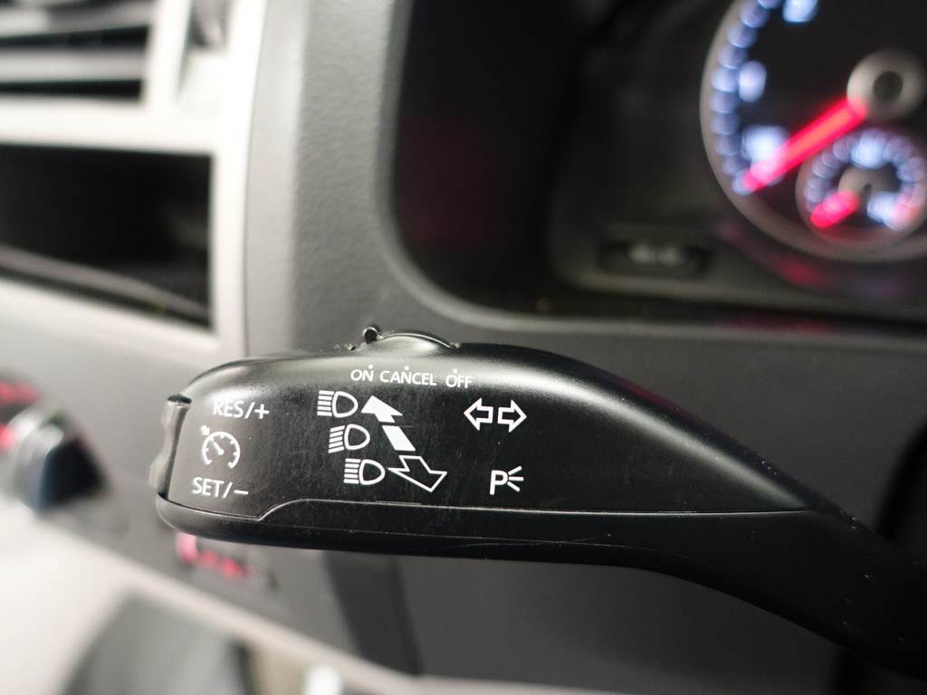 
Volkswagen Transporter 2.0 TDI L1 Highline- 3 Pers, Park Assist, Cruise, Clima, Trekhaak vol									