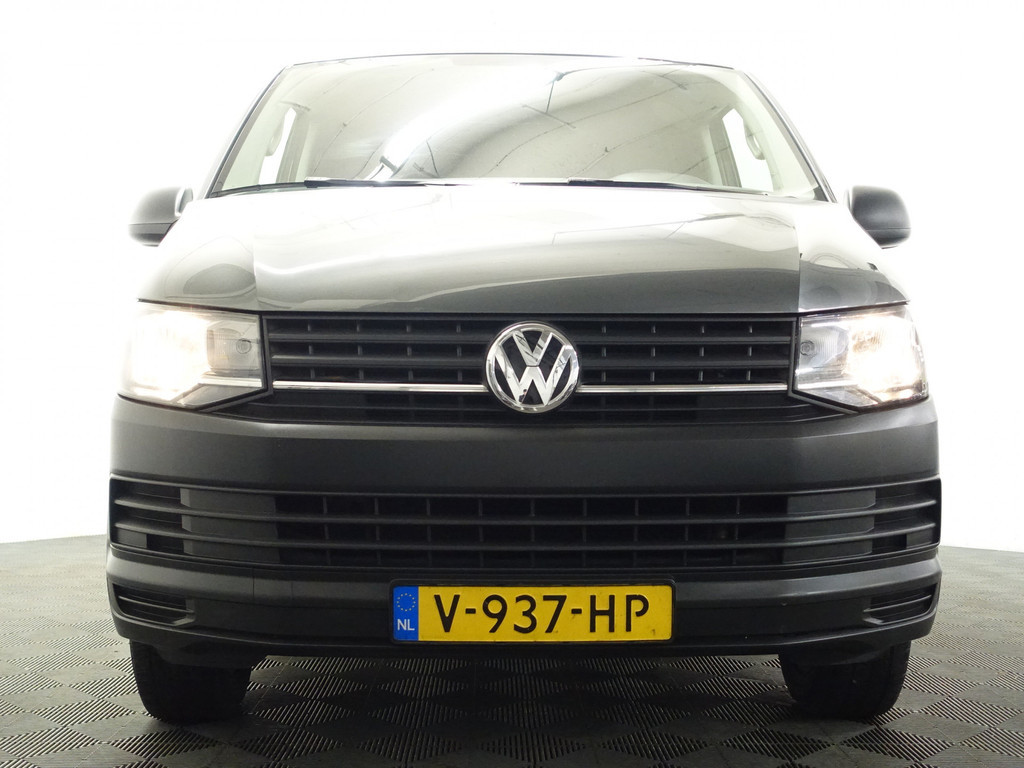 
Volkswagen Transporter 2.0 TDI Euro 6 L1 Highline – Carplay, Navi, Cruise, Clima, Grijs Kenteken vol									