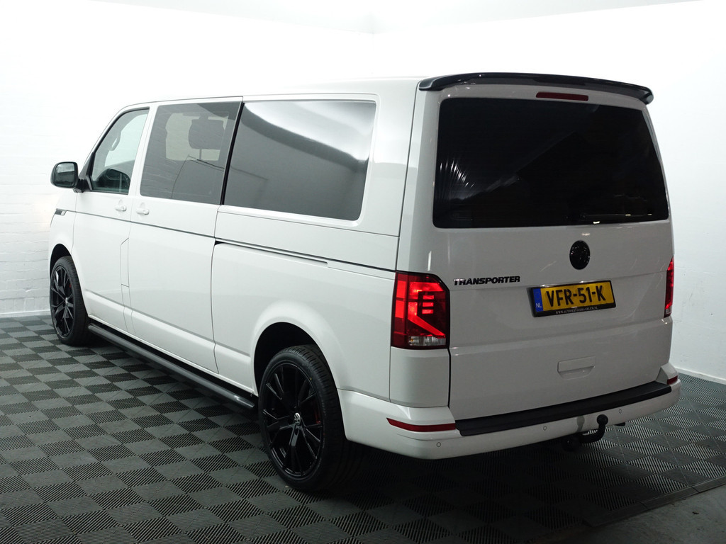
Volkswagen Transporter 2.0 TDI Euro 6 150Pk L2 Bulli R-line+ Aut- Dubbele Cabine, 6 Pers, 2x Schuifdeur, CarPlay, Park Assist vol									