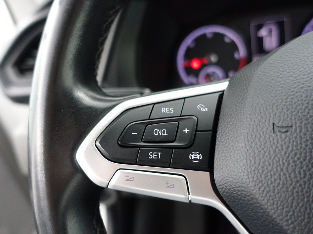 
Volkswagen Transporter 2.0 TDI Euro 6 150Pk L2 Bulli R-line+ Aut- Dubbele Cabine, 6 Pers, 2x Schuifdeur, CarPlay, Park Assist vol									