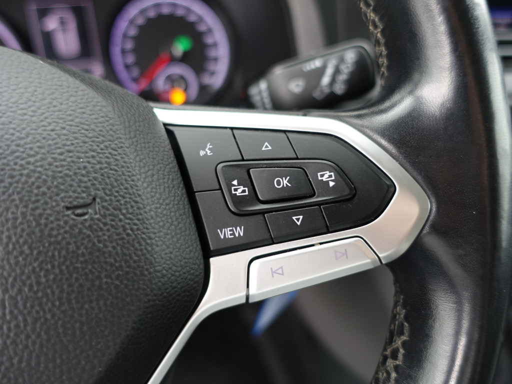 
Volkswagen Transporter 2.0 TDI Euro 6 150Pk L2 Bulli R-line+ Aut- Dubbele Cabine, 6 Pers, 2x Schuifdeur, CarPlay, Park Assist vol									