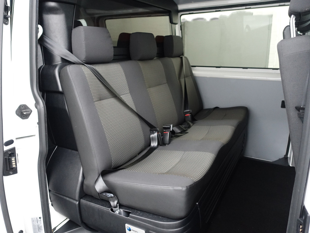 
Volkswagen Transporter 2.0 TDI Euro 6 150Pk L2 Bulli R-line+ Aut- Dubbele Cabine, 6 Pers, 2x Schuifdeur, CarPlay, Park Assist vol									