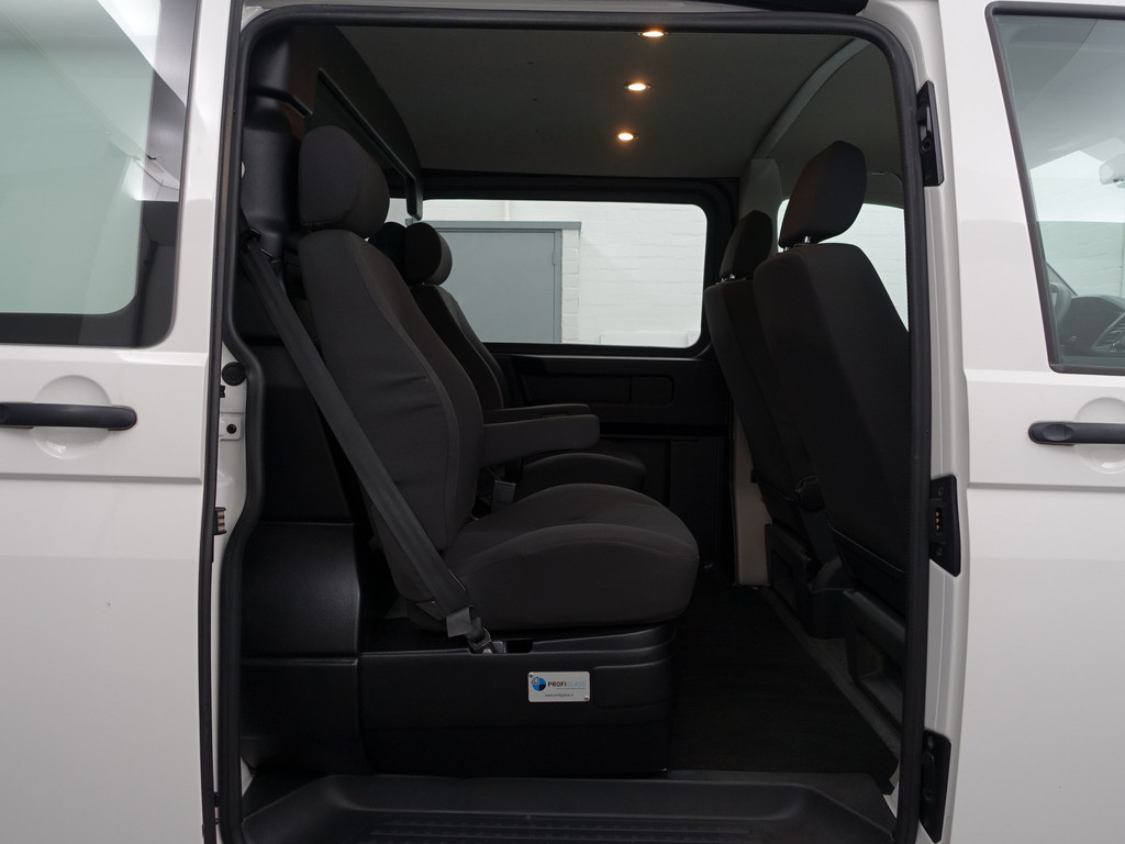 
Volkswagen Transporter 2.0 TDI Euro 6 L2 Highline- Dubbele Cabine, 4/5 Pers, Carplay, Park Assist, Navi, Cruise, Trekhaak vol									
