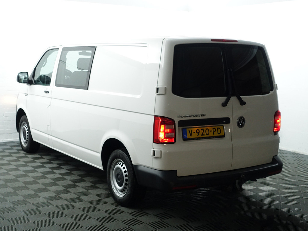 
Volkswagen Transporter 2.0 TDI Euro 6 L2 Highline- Dubbele Cabine, 4/5 Pers, Carplay, Park Assist, Navi, Cruise, Trekhaak vol									