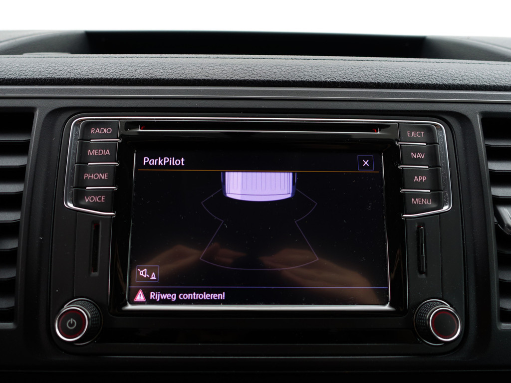 
Volkswagen Transporter 2.0 TDI Euro 6 L2 Highline- Dubbele Cabine, 4/5 Pers, Carplay, Park Assist, Navi, Cruise, Trekhaak vol									