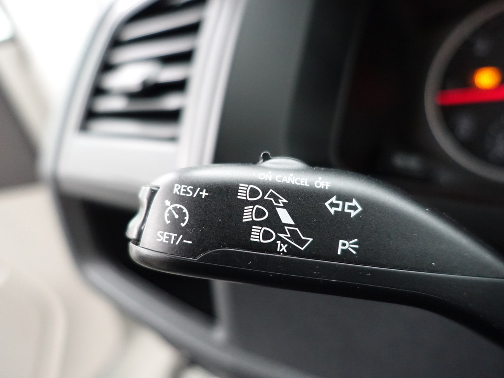 
Volkswagen Transporter 2.0 TDI Euro 6 L2 Highline- Dubbele Cabine, 4/5 Pers, Carplay, Park Assist, Navi, Cruise, Trekhaak vol									