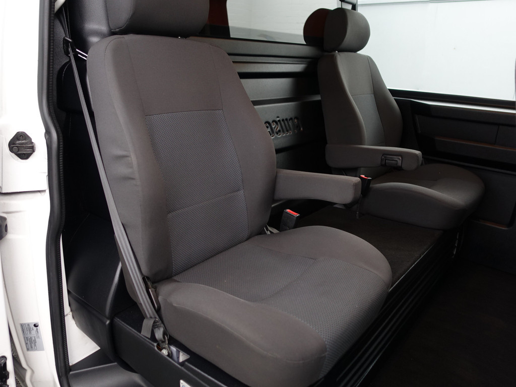 
Volkswagen Transporter 2.0 TDI Euro 6 L2 Highline- Dubbele Cabine, 4/5 Pers, Carplay, Park Assist, Navi, Cruise, Trekhaak vol									