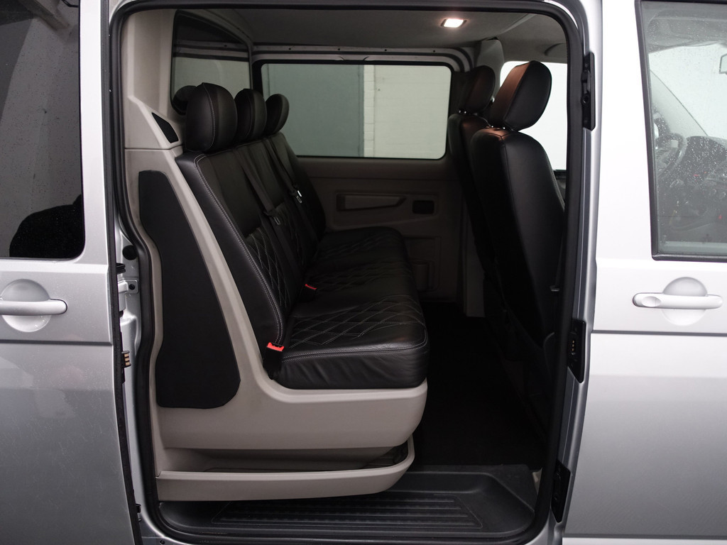 
								Volkswagen Transporter 2.0 TDI L2 Highline+ Dubbele Cabine, 5 Pers, Design Leder, Park Assist, Navi, Trekhaak vol									