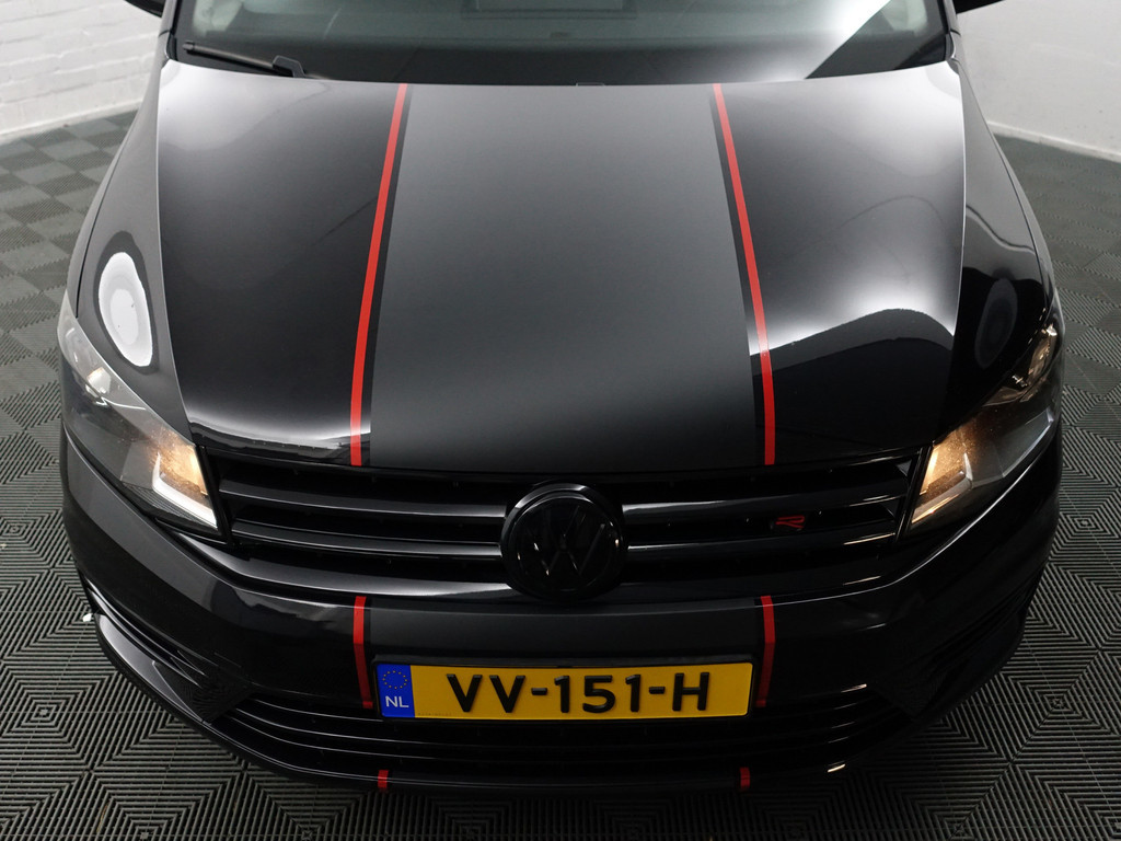 
								Volkswagen Caddy 2.0 TDI Euro 6 L1 R-Line+ Sport Leder, Clima, Mf Stuur, Bluetooth, Trekhaak vol									