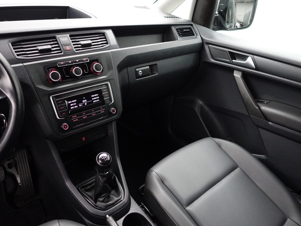 
								Volkswagen Caddy 2.0 TDI Euro 6 L1 R-Line+ Sport Leder, Clima, Mf Stuur, Bluetooth, Trekhaak vol									
