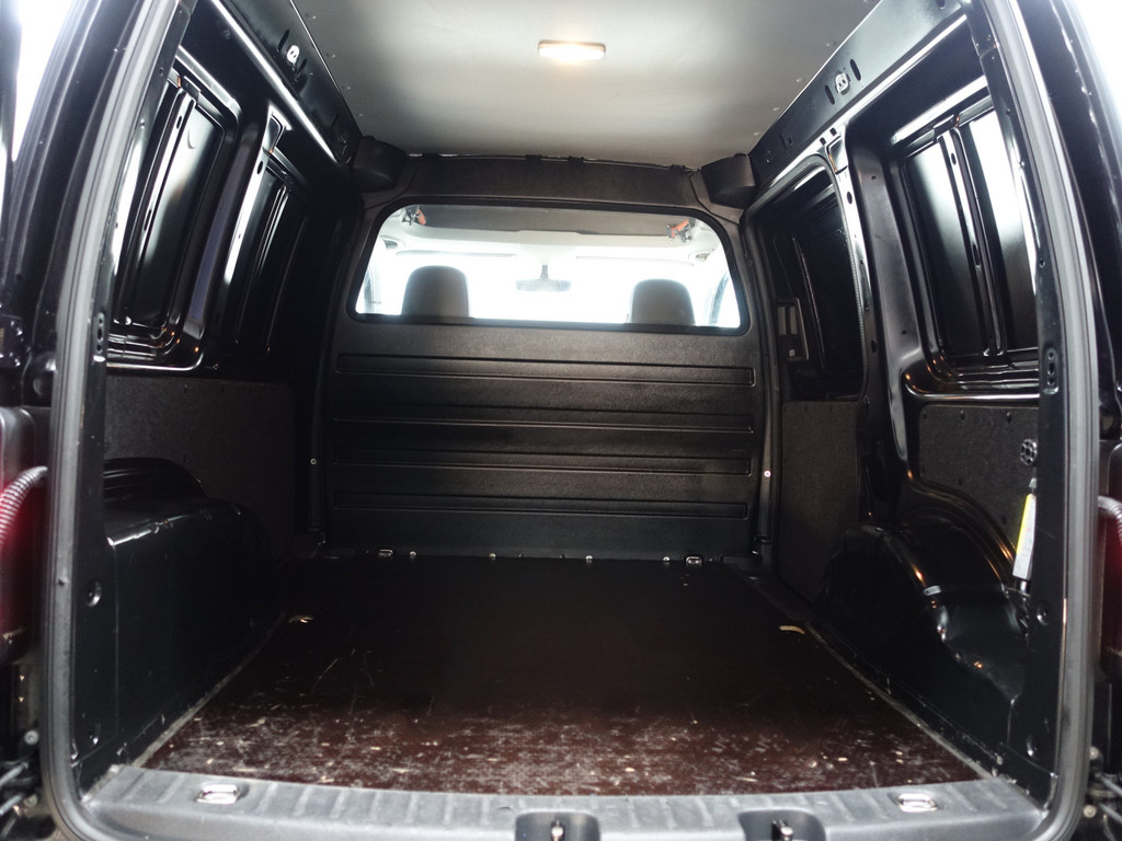 
								Volkswagen Caddy 2.0 TDI Euro 6 L1 R-Line+ Sport Leder, Clima, Mf Stuur, Bluetooth, Trekhaak vol									