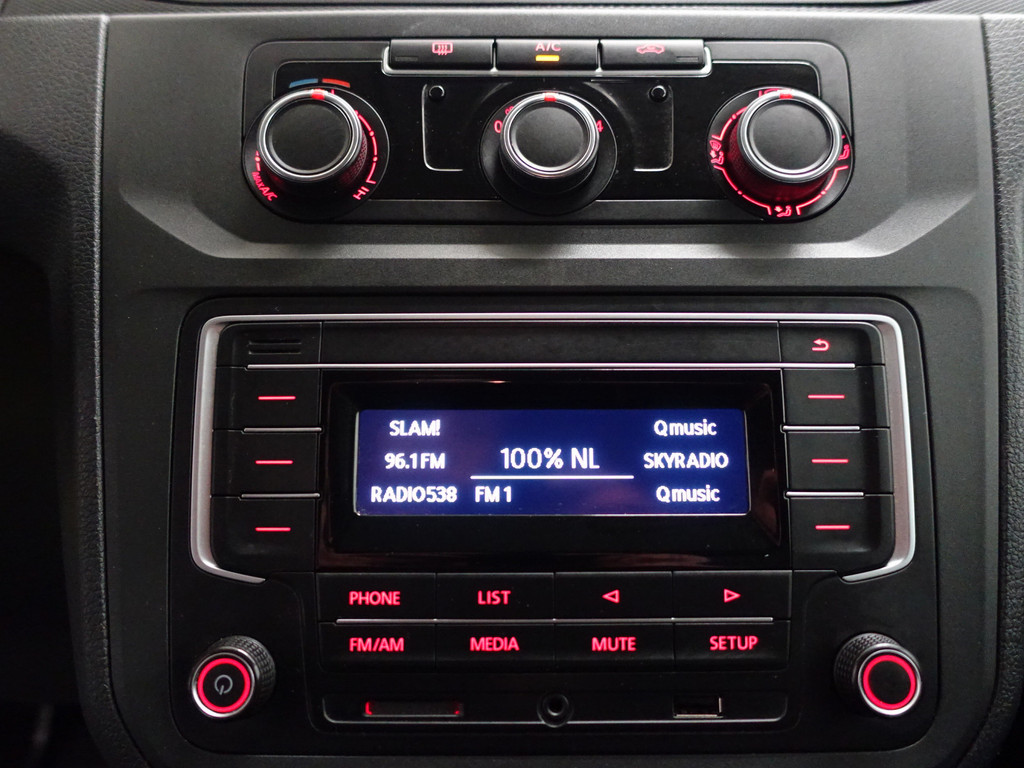 
Volkswagen Caddy 2.0 TDI Euro 6 L1 BMT Comfortline- Airco, Elek Pakket, Trekhaak, Grijs Kenteken vol									