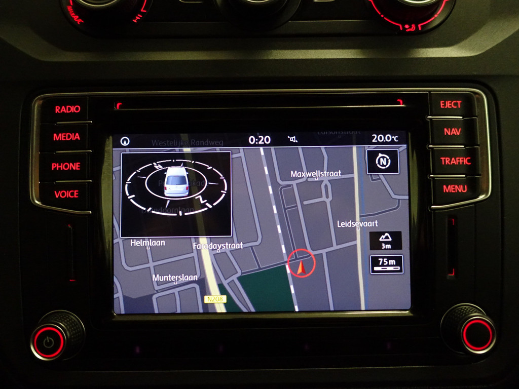
								Volkswagen Caddy 2.0 TDI Euro 6 Comfortline- RVS Kastinrichting, Carplay, Navi, Clima, Cruise, Grijs kenteken vol									