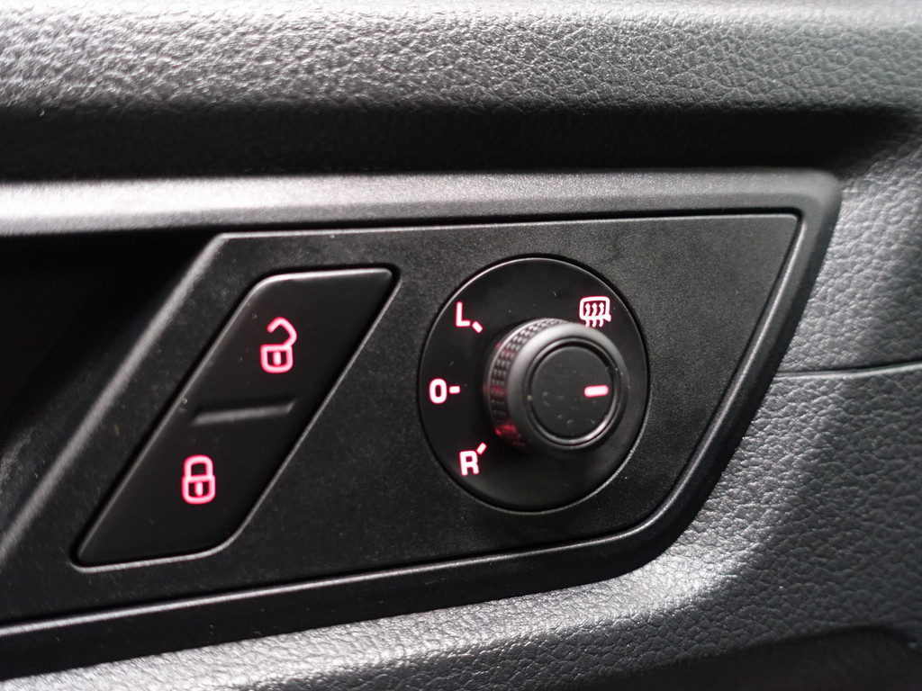 
								Volkswagen Caddy 2.0 TDI Euro 6 Comfortline- RVS Kastinrichting, Carplay, Navi, Clima, Cruise, Grijs kenteken vol									