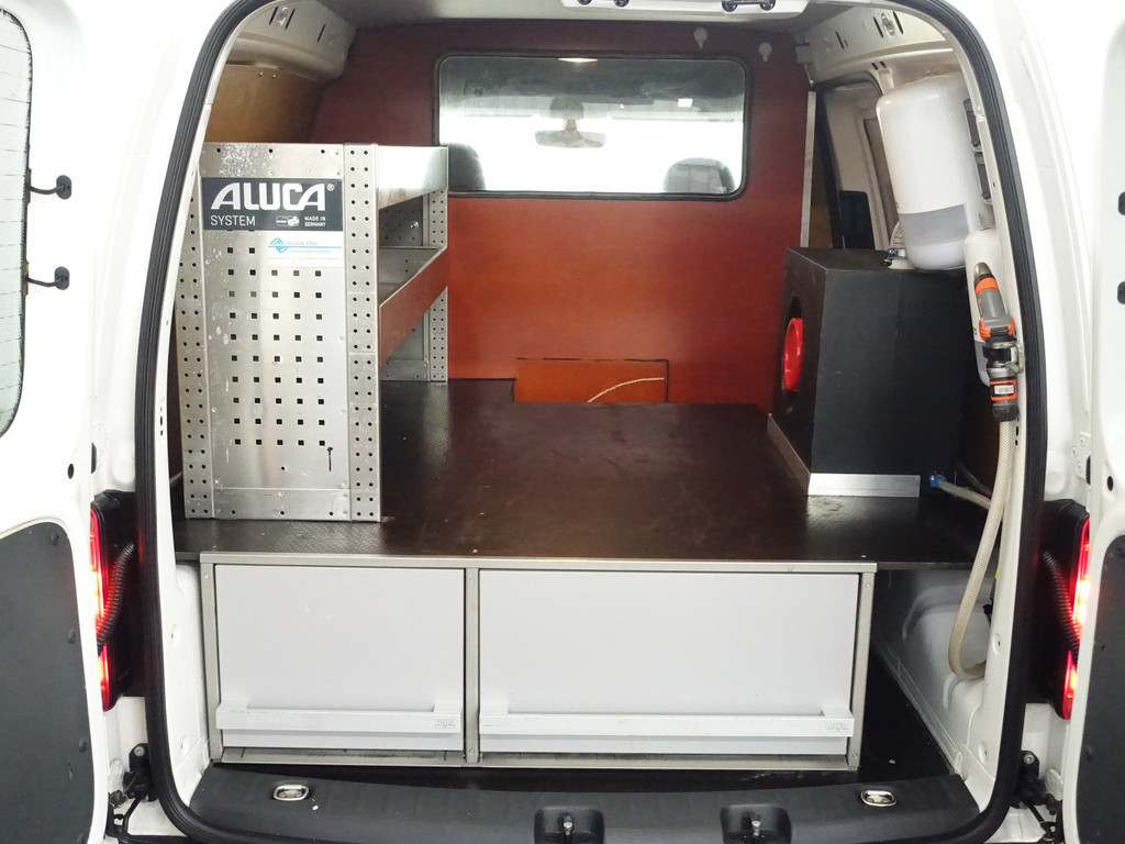 
								Volkswagen Caddy 2.0 TDI Euro 6 Comfortline- RVS Kastinrichting, Carplay, Navi, Clima, Cruise, Grijs kenteken vol									