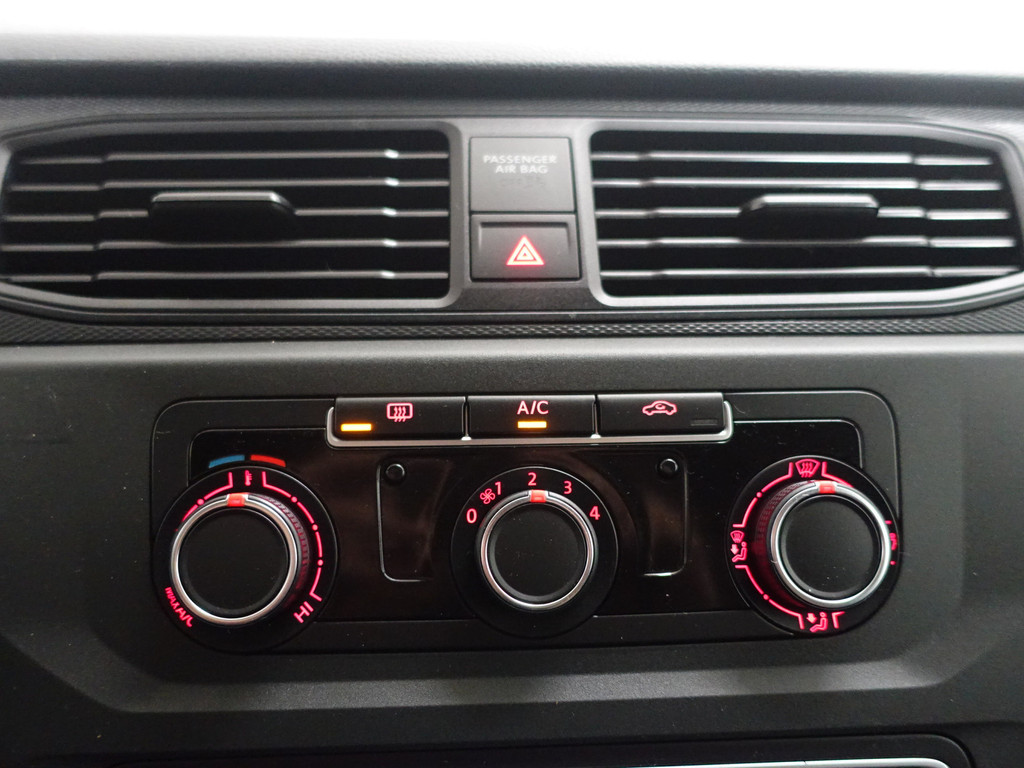 
Volkswagen Caddy 2.0 TDI Euro 6 L1 R-Line+ Sidebars, Roofrails, Bluetooth, Elek Pakket, Cruise vol									