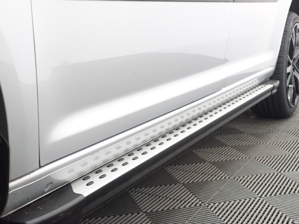 
Volkswagen Caddy 2.0 TDI Euro 6 L1 R-Line+ Sidebars, Roofrails, Bluetooth, Elek Pakket, Cruise vol									