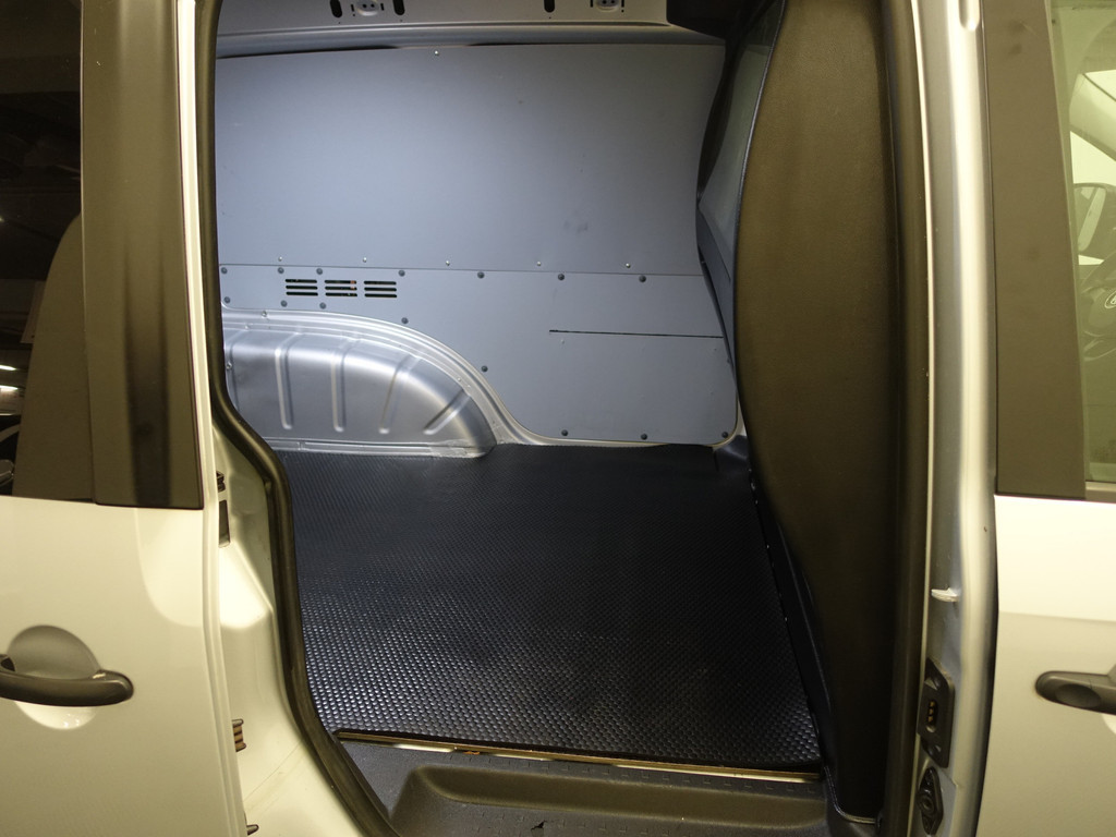 
Volkswagen Caddy 2.0 TDI Euro 6 L1 R-Line+ Sidebars, Roofrails, Bluetooth, Elek Pakket, Cruise vol									