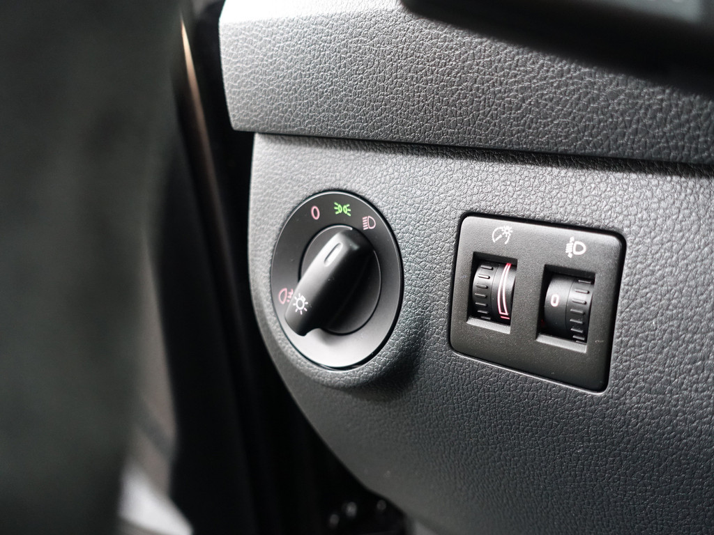 
Volkswagen Caddy 2.0 TDI Euro 6 L1 R Line- Sidebars, Alcantara Interieur Afwerking, Elek Pakket, Roofrails vol									