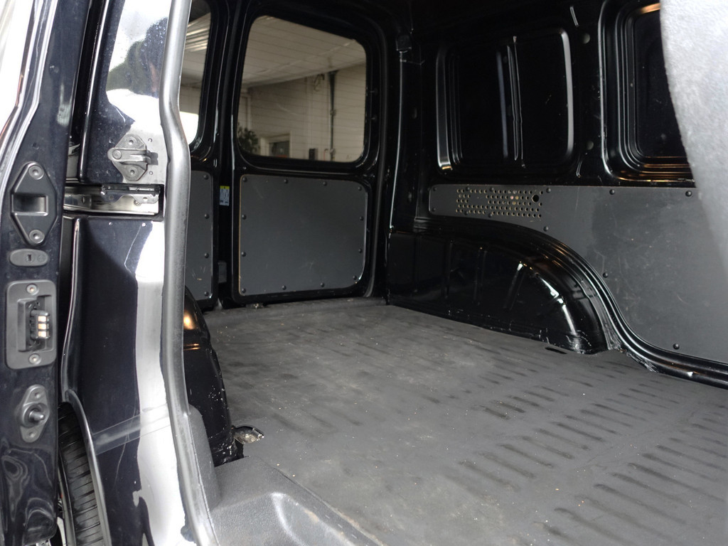 
Volkswagen Caddy 2.0 TDI Euro 6 L1 R Line- Sidebars, Alcantara Interieur Afwerking, Elek Pakket, Roofrails vol									