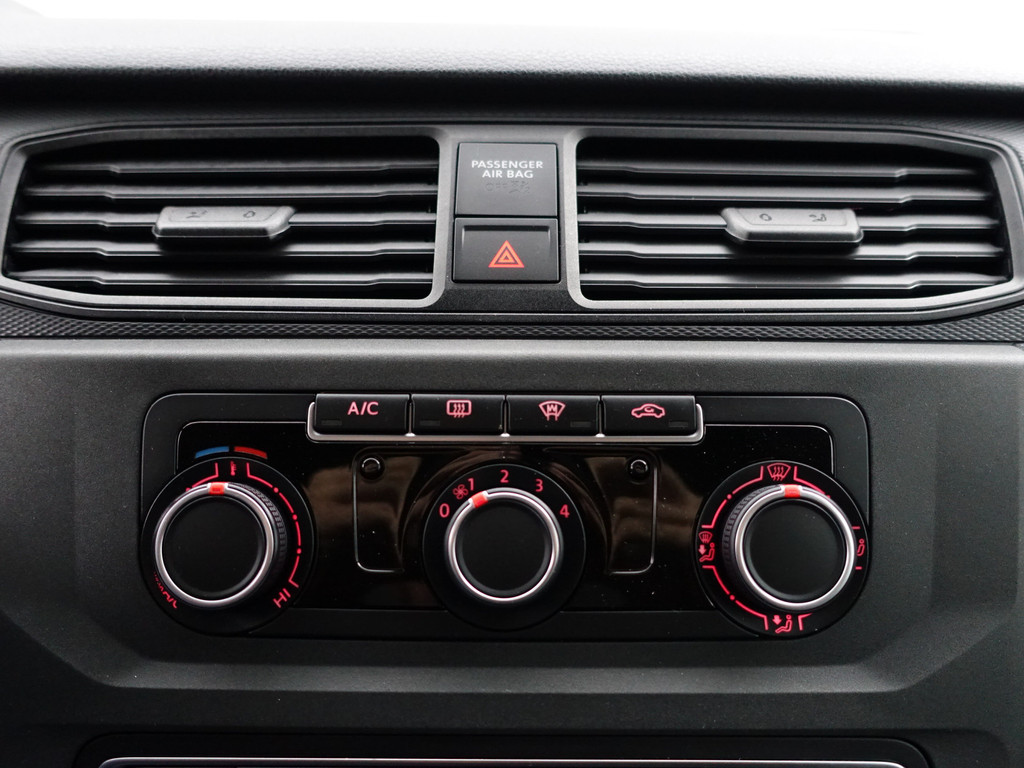 
								Volkswagen Caddy Maxi 2.0 TDI Euro 6 L2 R-line Brembo Aut- Treeplanken, Cruise, Clima, Park Assist, Led vol									