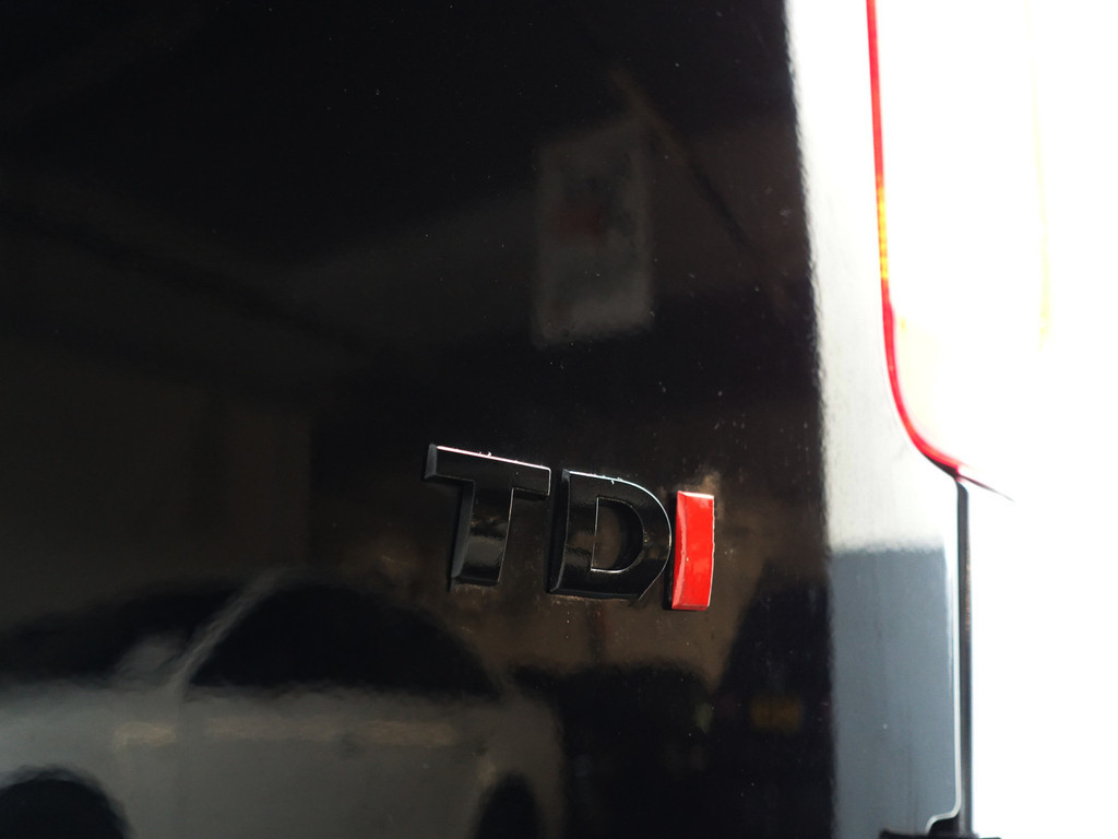 
								Volkswagen Caddy Maxi 2.0 TDI Euro 6 L2 R-line Brembo Aut- Treeplanken, Cruise, Clima, Park Assist, Led vol									