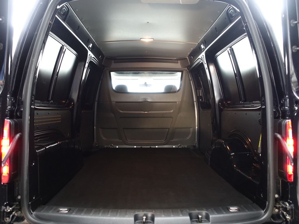 
								Volkswagen Caddy Maxi 2.0 TDI Euro 6 L2 R-line Brembo Aut- Treeplanken, Cruise, Clima, Park Assist, Led vol									