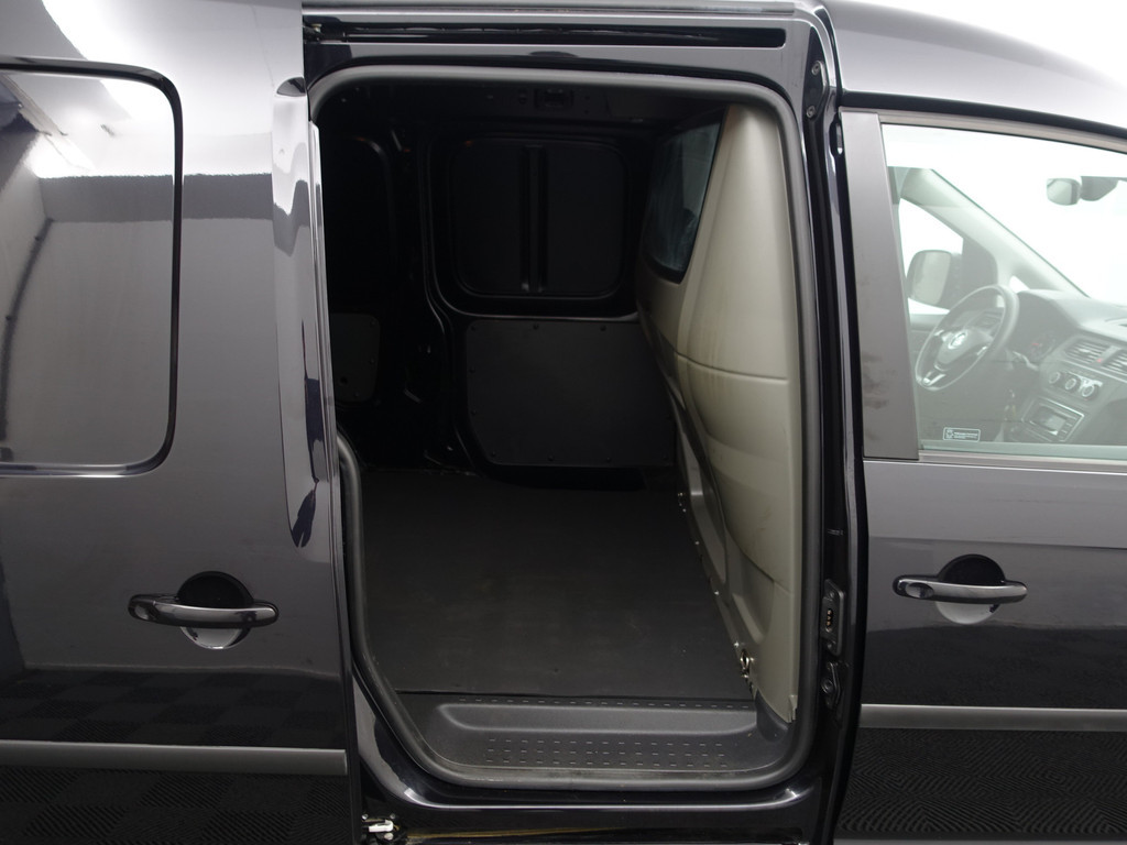 
								Volkswagen Caddy Maxi 2.0 TDI Euro 6 L2 R-line Brembo Aut- Treeplanken, Cruise, Clima, Park Assist, Led vol									