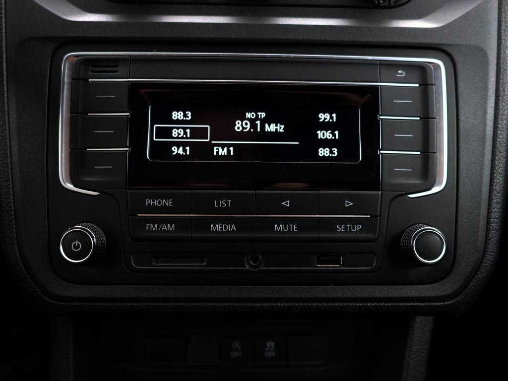 
Volkswagen Caddy Maxi 2.0 TDI Euro 6 L2H1 BMT Highline- Park Assist, Cruise, Clima, Elek Pakket, Grijs Kenteken vol									