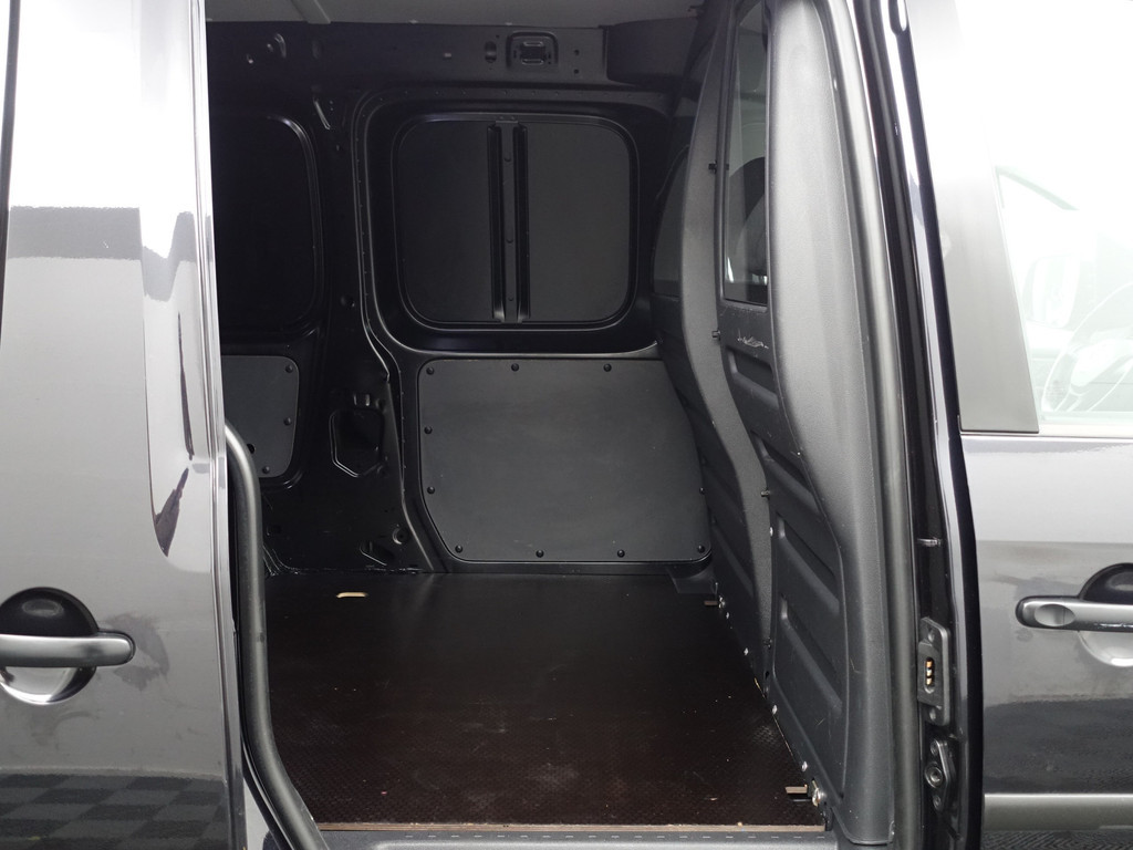 
Volkswagen Caddy Maxi 2.0 TDI Euro 6 L2H1 BMT Highline- Park Assist, Cruise, Clima, Elek Pakket, Grijs Kenteken vol									