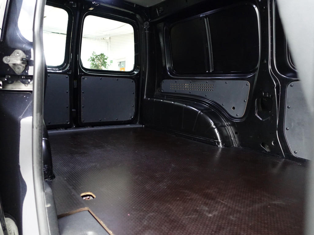 
Volkswagen Caddy Maxi 2.0 TDI Euro 6 L2H1 BMT Highline- Park Assist, Cruise, Clima, Elek Pakket, Grijs Kenteken vol									