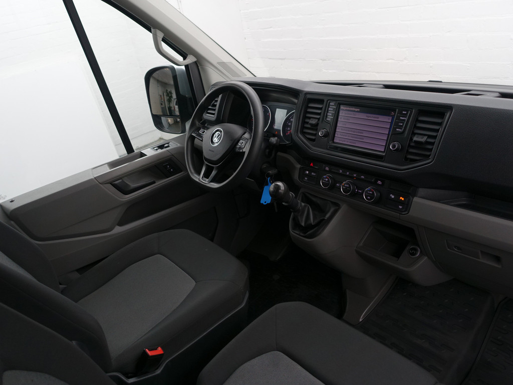 
								Volkswagen Crafter 35 2.0 TDI Euro 6 L3H3 Highline- 3 Pers, Ada Cruise, Camera, Park Assist, Park Pilot, Carplay, Comfort Interieur vol									