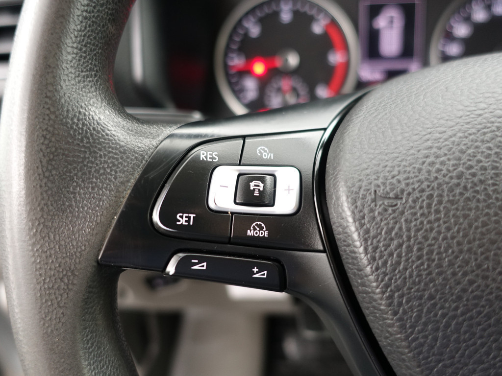 
								Volkswagen Crafter 35 2.0 TDI Euro 6 L3H3 Highline- 3 Pers, Ada Cruise, Camera, Park Assist, Park Pilot, Carplay, Comfort Interieur vol									