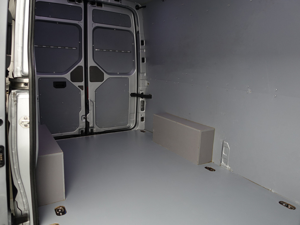 
								Volkswagen Crafter 35 2.0 TDI Euro 6 L3H3 Highline- 3 Pers, Ada Cruise, Camera, Park Assist, Park Pilot, Carplay, Comfort Interieur vol									