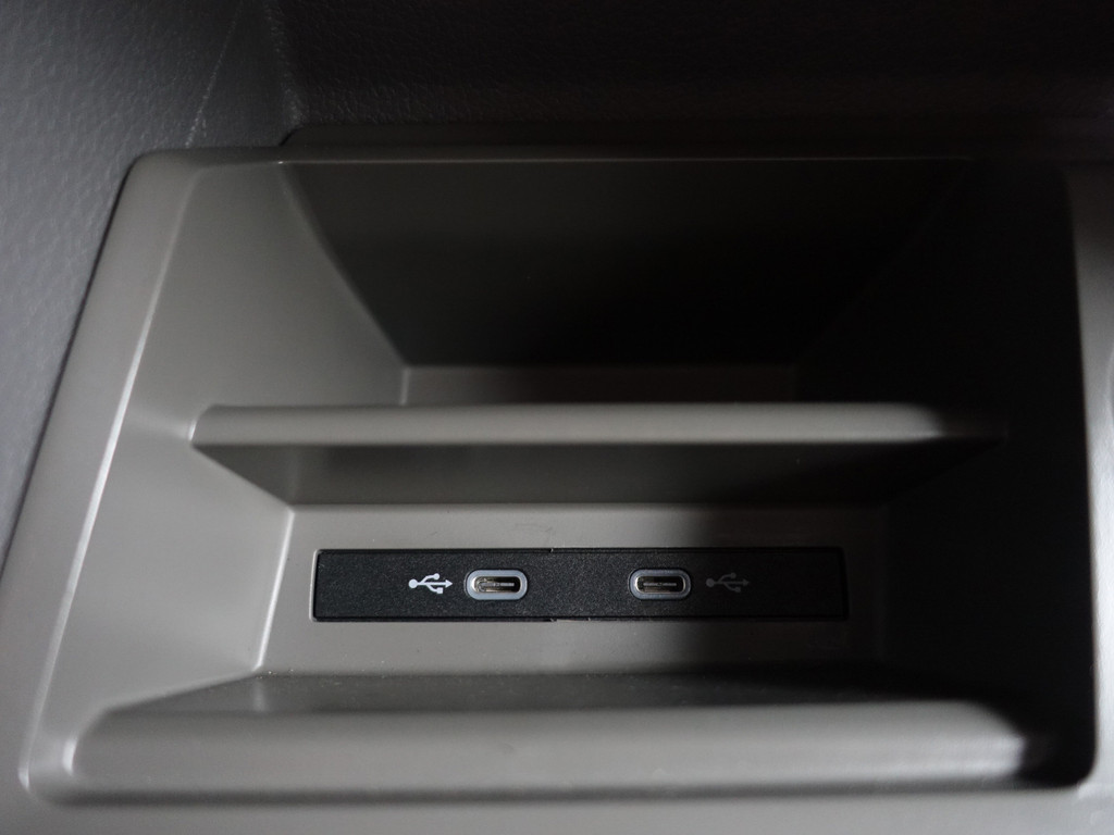 
Volkswagen Crafter 35 2.0 TDI Euro 6 L2H1 Highline Aut- Dubbele Cabine, 5/6 Pers, Massage Stoelen, Stoelverwarming, Ada Cruise vol									