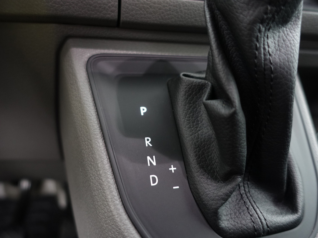 
Volkswagen Crafter 35 2.0 TDI Euro 6 L2H1 Highline Aut- Dubbele Cabine, 5/6 Pers, Massage Stoelen, Stoelverwarming, Ada Cruise vol									