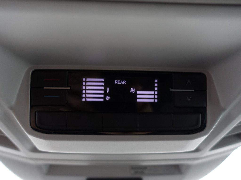 
Volkswagen Crafter 35 2.0 TDI Euro 6 L2H1 Highline Aut- Dubbele Cabine, 5/6 Pers, Massage Stoelen, Stoelverwarming, Ada Cruise vol									