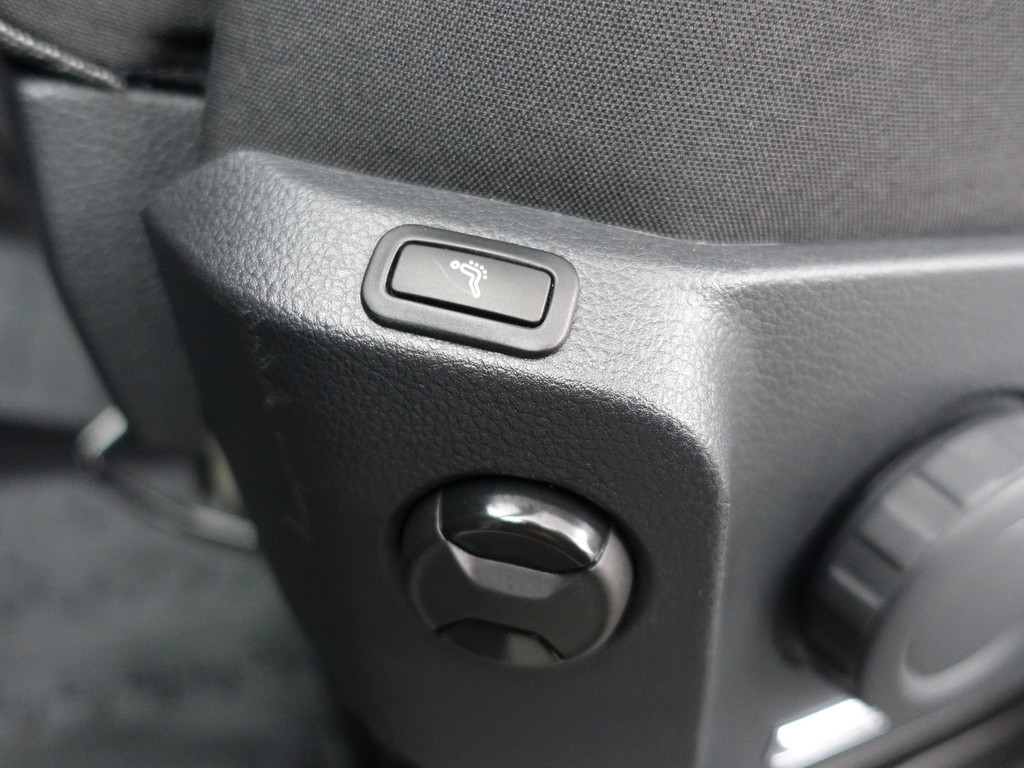 
Volkswagen Crafter 35 2.0 TDI Euro 6 L2H1 Highline Aut- Dubbele Cabine, 5/6 Pers, Massage Stoelen, Stoelverwarming, Ada Cruise vol									