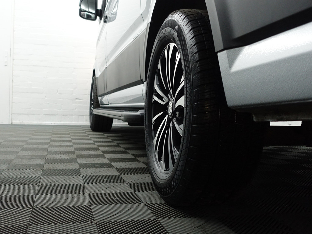 
Volkswagen Crafter 35 2.0 TDI Euro 6 L2H1 Highline Aut- Dubbele Cabine, 5/6 Pers, Massage Stoelen, Stoelverwarming, Ada Cruise vol									