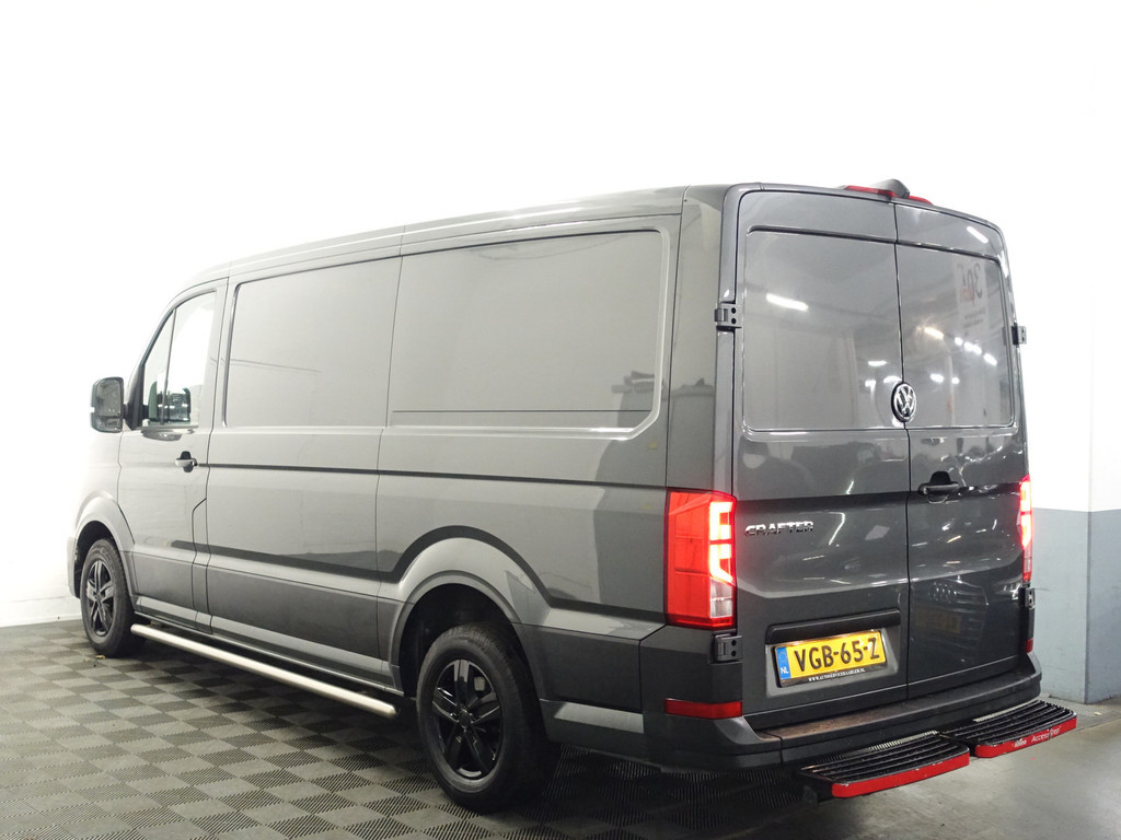 
Volkswagen Crafter 35 2.0 TDI Euro 6 L2H1 Highline+ Aut- 3 Pers, CarPlay, Ergo Comfort, Cruise, Clima, Grijs Kenteken vol									