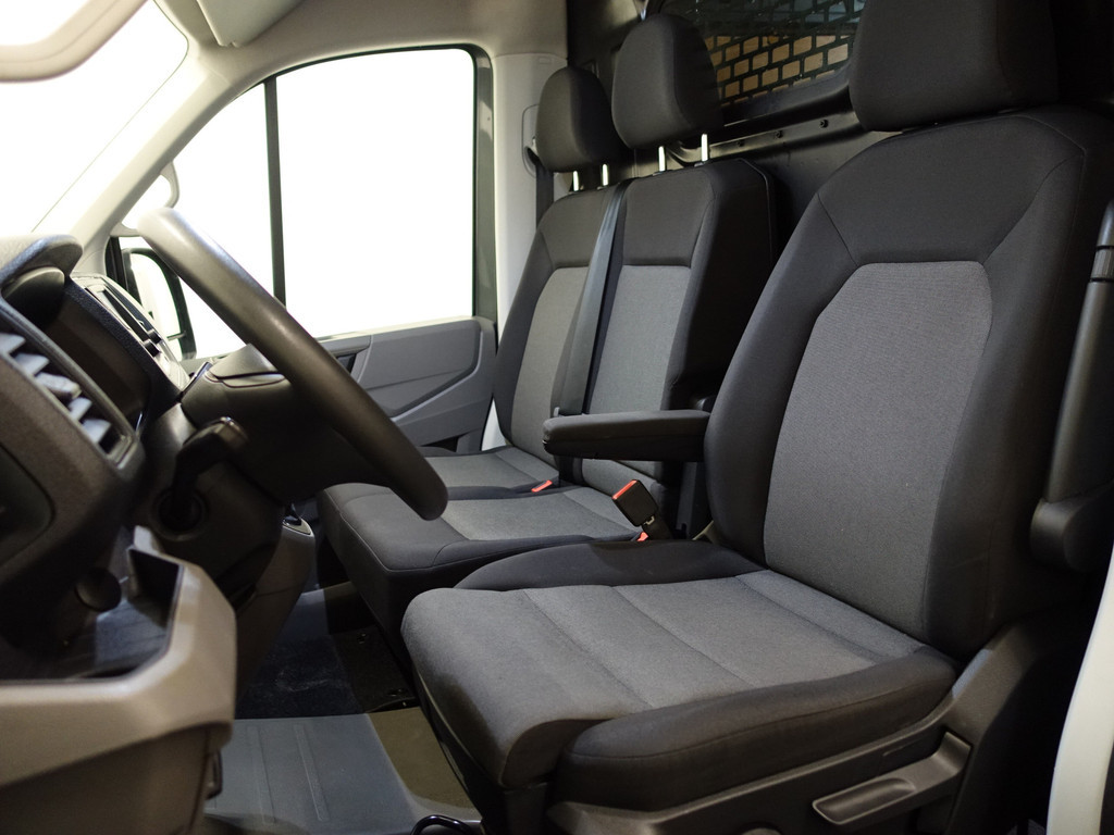 
Volkswagen Crafter 35 2.0 TDI Euro 6 L2H1 Highline+ Aut- 3 Pers, CarPlay, Ergo Comfort, Cruise, Clima, Grijs Kenteken vol									