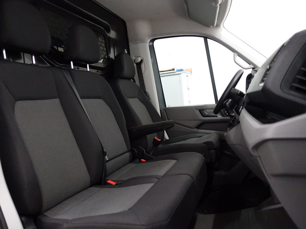 
Volkswagen Crafter 35 2.0 TDI Euro 6 L2H1 Highline+ Aut- 3 Pers, CarPlay, Ergo Comfort, Cruise, Clima, Grijs Kenteken vol									