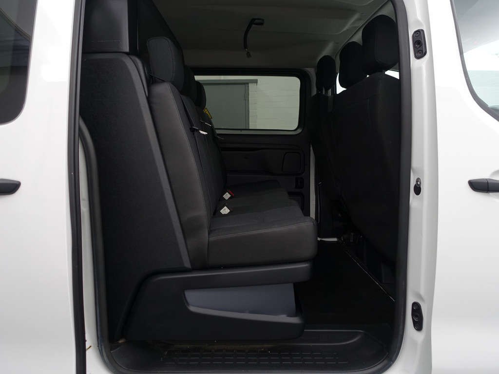 
								Peugeot Expert 231S 2.0 BlueHDI Euro 6 120 Premium Pack- Dubbele Cabine, 6 Pers, Park Assist, Trekhaak, Cruise, Clima vol									