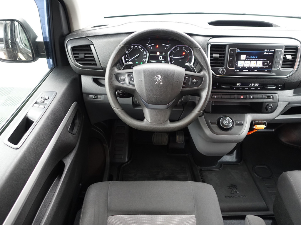 
								Peugeot Expert 231L 2.0 BlueHDI Euro 6 180 Premium Pack Aut- Dubbele Cabine, 5/6 Pers, 2x Schuifdeur, CarPlay, 360 Camera, Trekhaak vol									