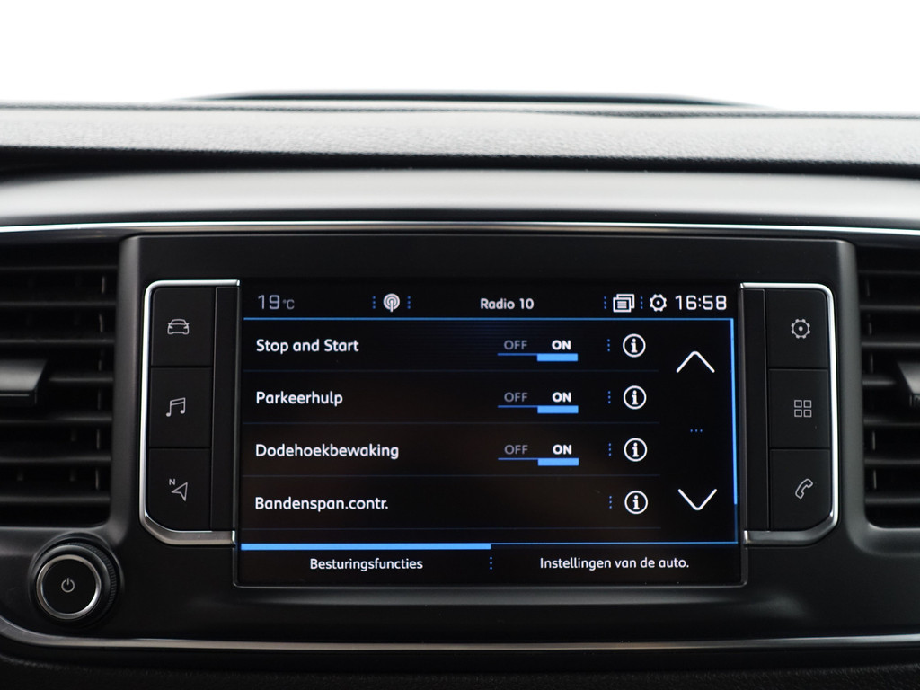 
								Peugeot Expert 231L 2.0 BlueHDI Euro 6 180 Premium Pack Aut- Dubbele Cabine, 5/6 Pers, 2x Schuifdeur, CarPlay, 360 Camera, Trekhaak vol									