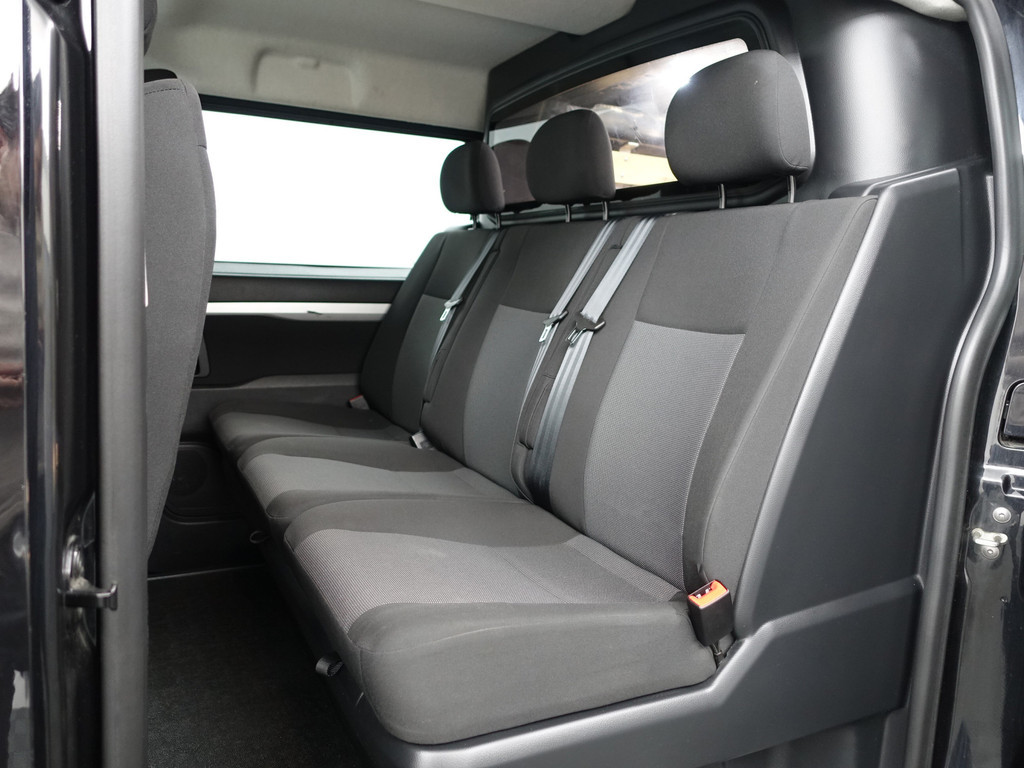 
								Peugeot Expert 231L 2.0 BlueHDI Euro 6 180 Premium Pack Aut- Dubbele Cabine, 5/6 Pers, 2x Schuifdeur, CarPlay, 360 Camera, Trekhaak vol									