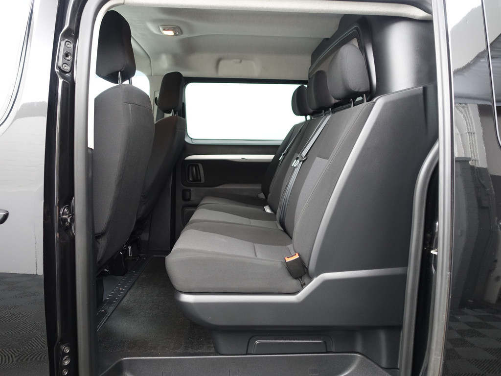 
								Peugeot Expert 231L 2.0 BlueHDI Euro 6 180 Premium Pack Aut- Dubbele Cabine, 5/6 Pers, 2x Schuifdeur, CarPlay, 360 Camera, Trekhaak vol									
