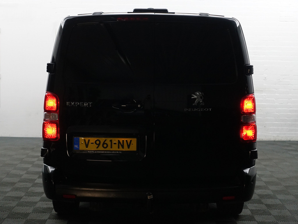 
								Peugeot Expert 231L 2.0 BlueHDI Euro 6 180 Premium Pack Aut- Dubbele Cabine, 5/6 Pers, 2x Schuifdeur, CarPlay, 360 Camera, Trekhaak vol									